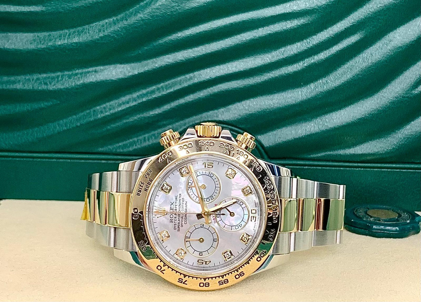 Rolex DAYTONA Madreperla Acciaio/oro Giallo 18KT